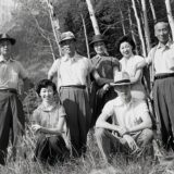 【検証】家族写真を安心して使うための“顔差し替え”テクニック｜DALL·E・AKOOL・Photoshopほか主要ツール比較